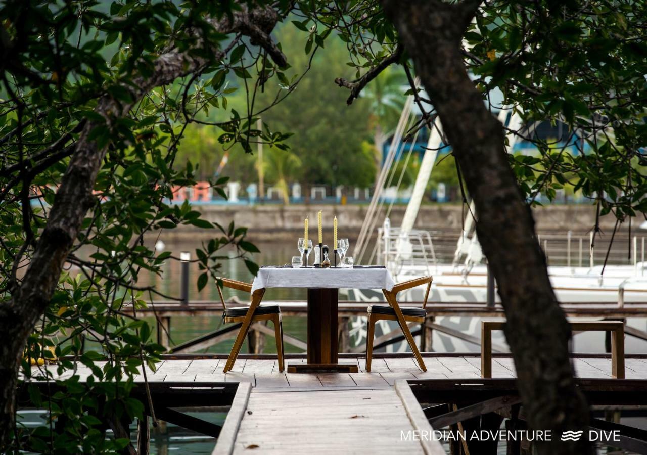 Meridian Adventure Marina Club & Resort Waisai Buitenkant foto