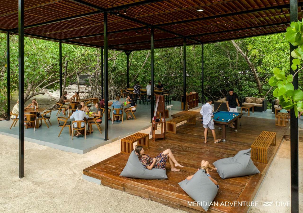 Meridian Adventure Marina Club & Resort Waisai Buitenkant foto