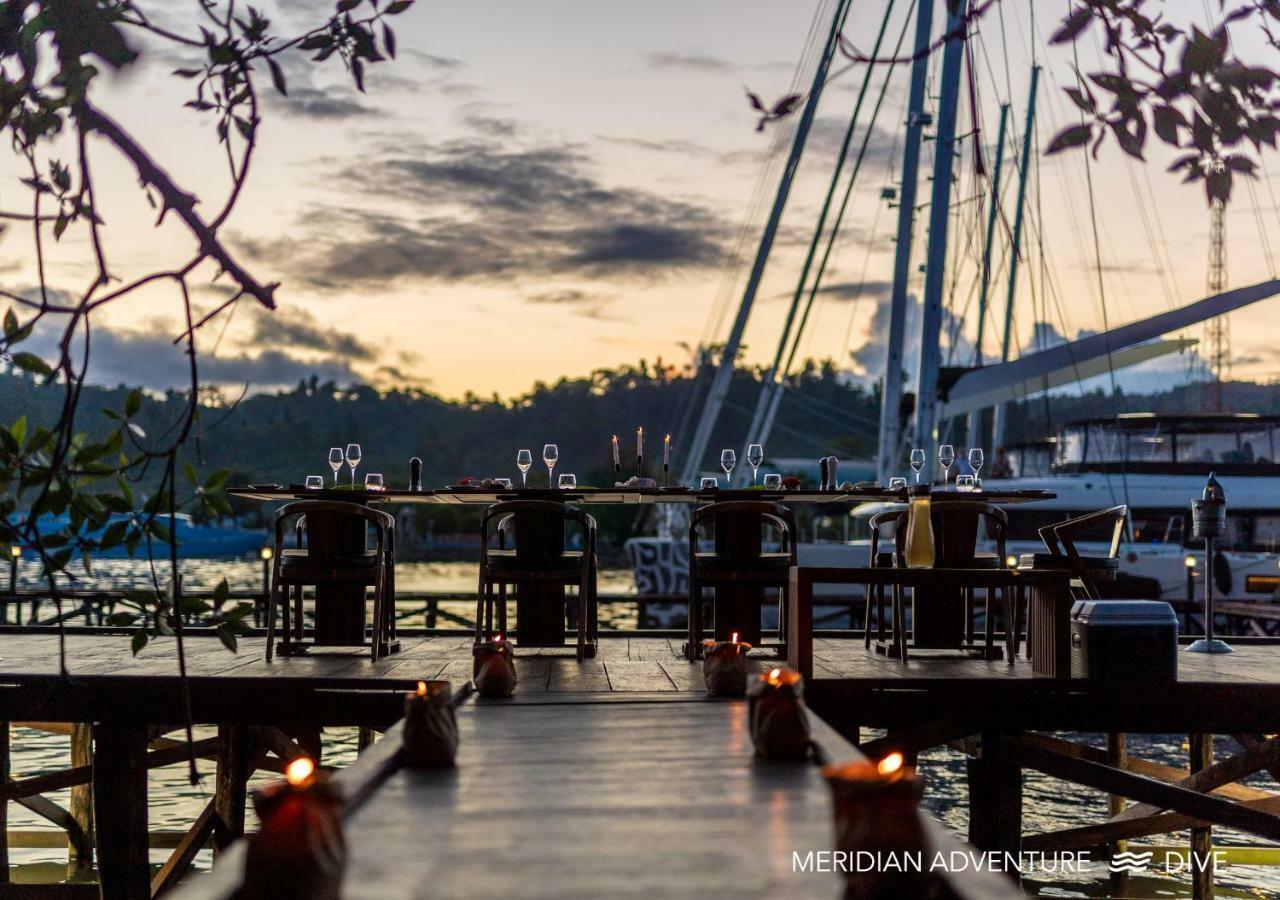 Meridian Adventure Marina Club & Resort Waisai Buitenkant foto
